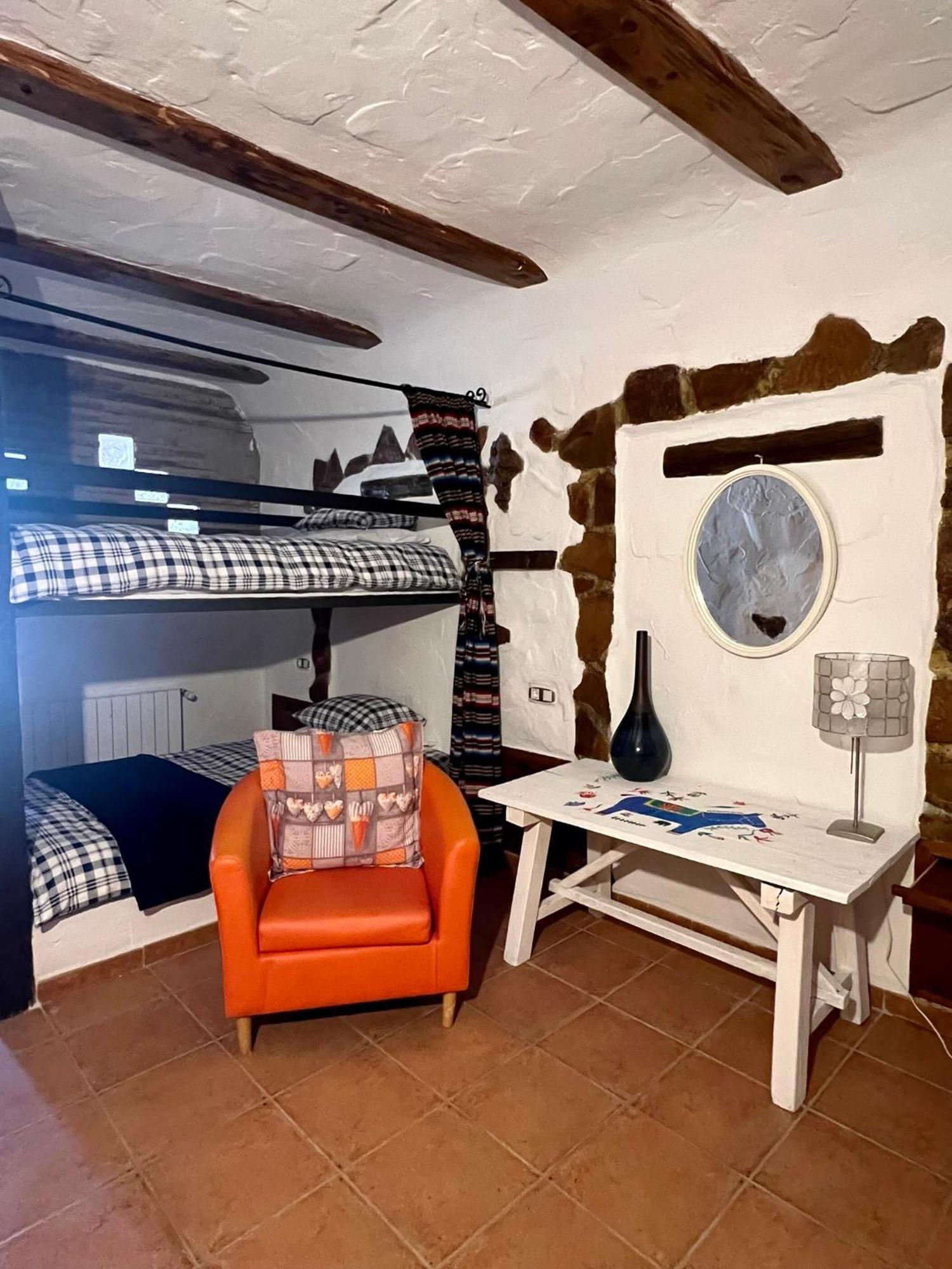 Cuevas De La Paz - Cave House Holidays *