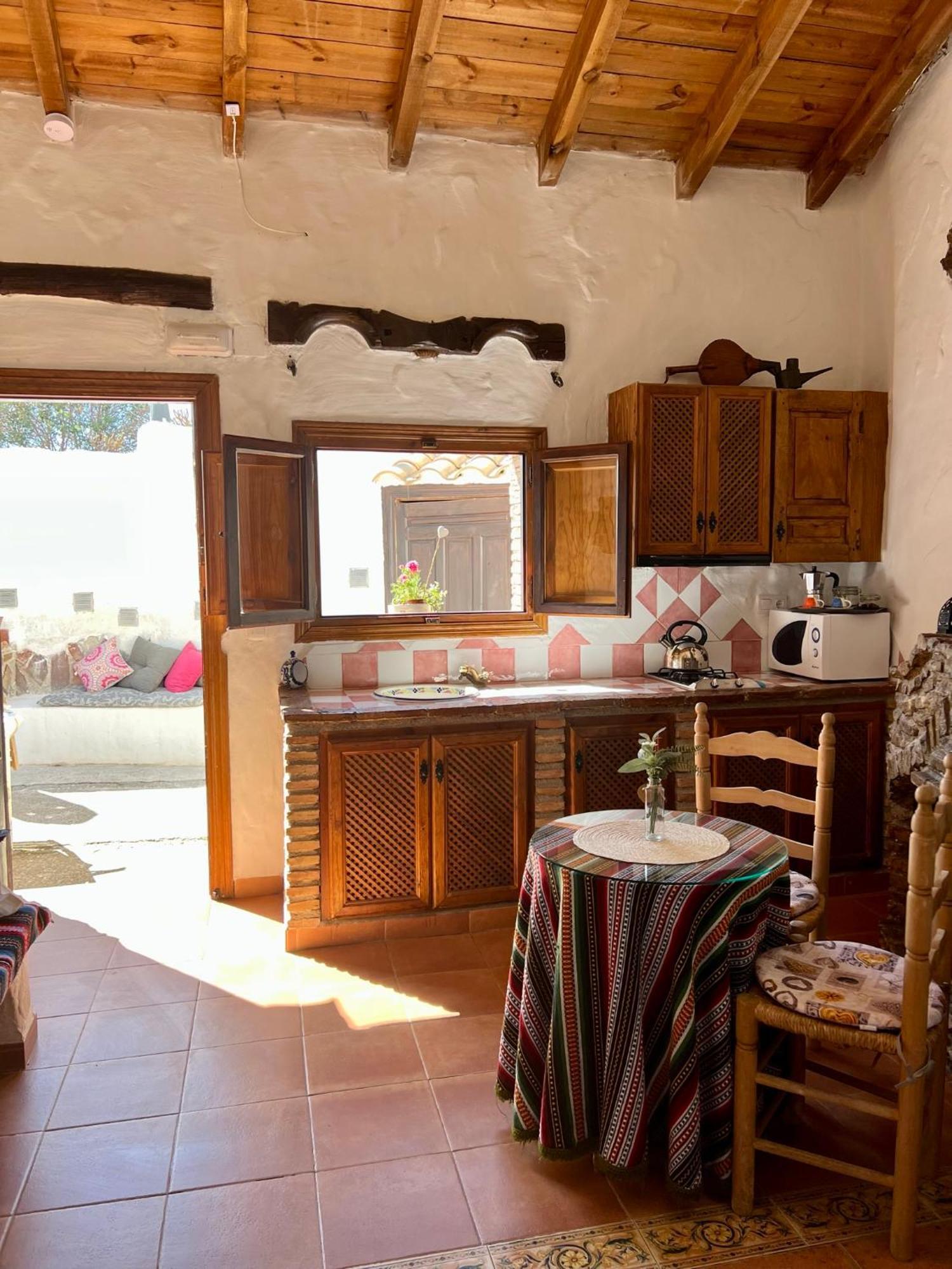 Cuevas De La Paz - Cave House Holidays *